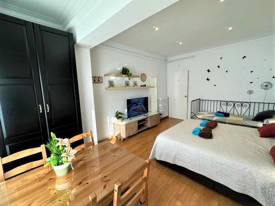 Rooms In The Center Of Барселона Екстериор снимка