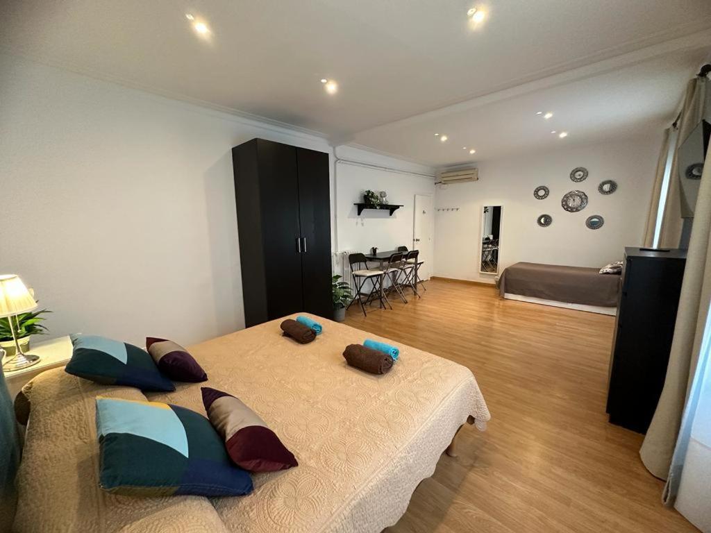 Rooms In The Center Of Барселона Екстериор снимка