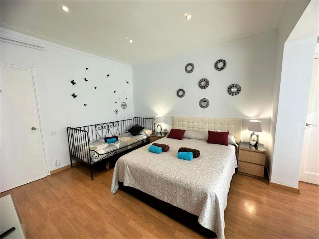 Rooms In The Center Of Барселона Екстериор снимка
